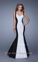 1 of 2 La Femme 21052 Black/White