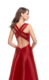 8 of 8 La Femme 25425 Red