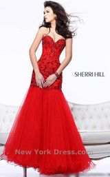 2 of 5 Sherri Hill 2974 Red