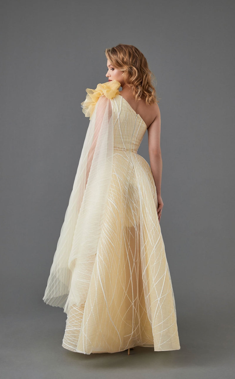 In Couture 5113 Ivory-Yellow