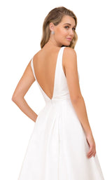 7 of 8 Nox Anabel E156 Dress White