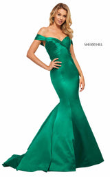 3 of 10 Sherri Hill 52895 Emerald