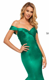 8 of 10 Sherri Hill 52895 Emerald